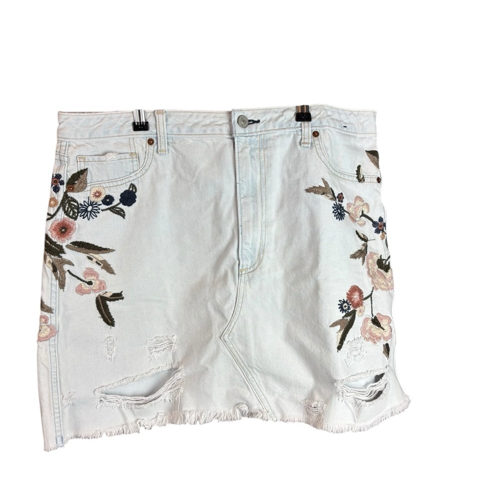 Abercrombie & Fitch White Embellished Mini Jean Skirt Size 14